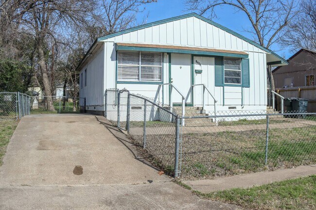 Building Photo - 1309 Greenwood Ave