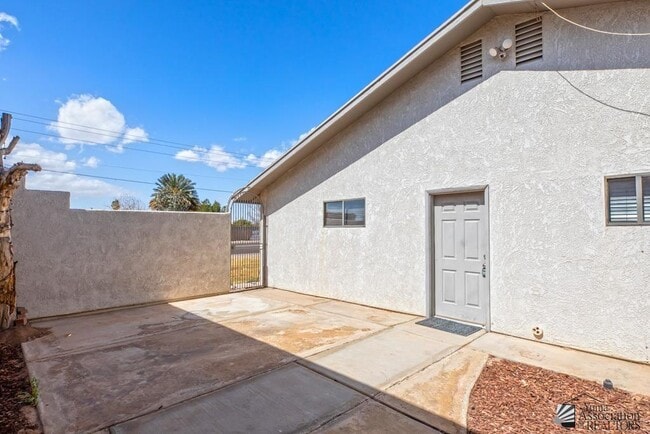 Building Photo - 2890 PATRICIA Ln