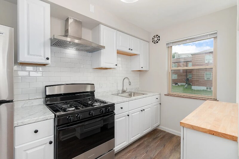 Building Photo - 1607 Asmann Ave