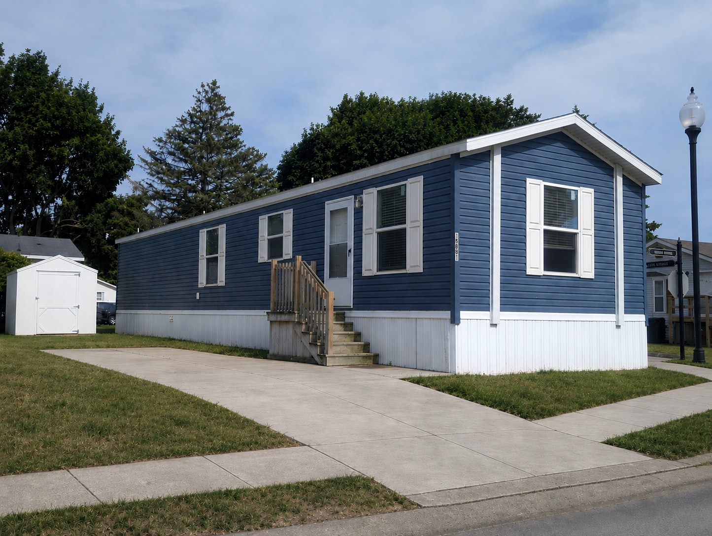 Building Photo - 15881 Villaire Ave