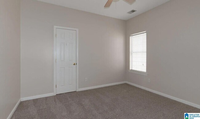 Building Photo - 115 Charlton Ln