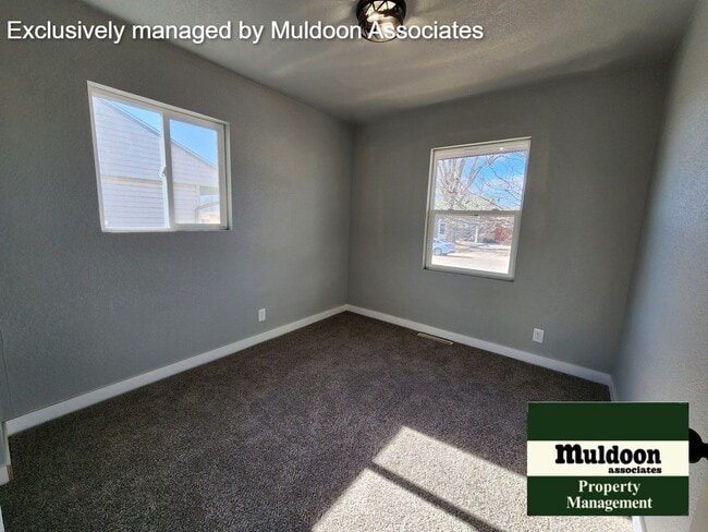 Building Photo - Fully remodeled 4 bedroom available now!