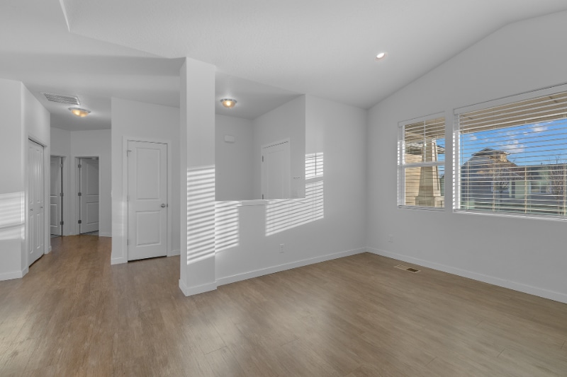 Building Photo - 3041 W Pascal Dr