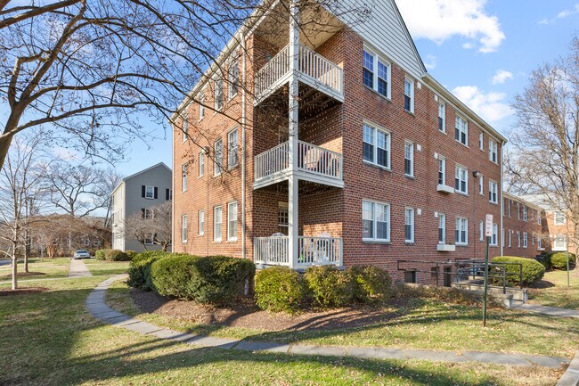 Building Photo - 1407 Belle View Blvd