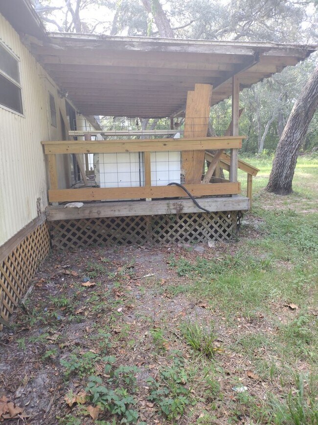 Building Photo - 3 bedroom 2 bathroom Home on 2 1/5 acres