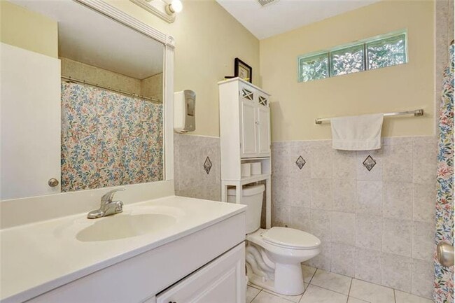 Building Photo - 3385 Seabreeze Ln
