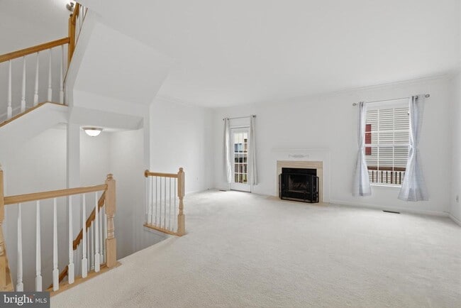 Building Photo - 2449 Clover Field Cir