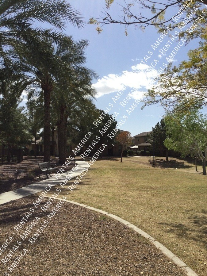 Building Photo - 906 S Annie Ln