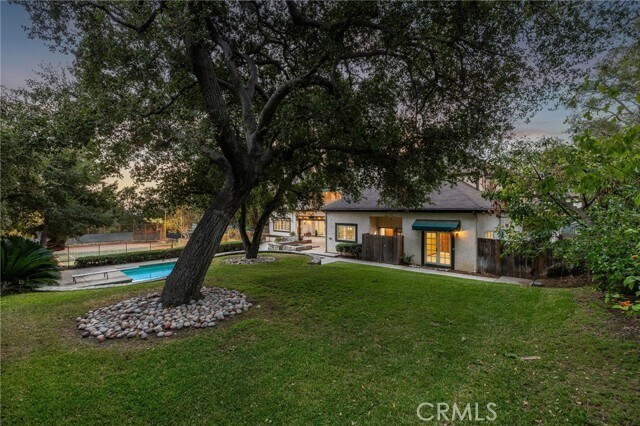 Building Photo - 533 E Sierra Madre Ave