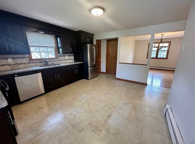 Building Photo - 432 Wiklund Ave