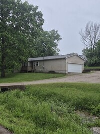 Building Photo - 301 Low St