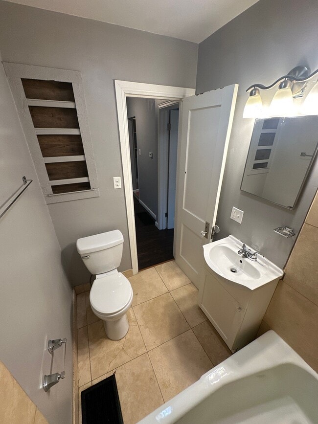 Building Photo - 3844 E Pleasant Run Parkway North Dr