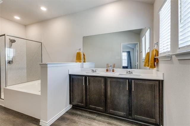 Building Photo - 2124 Steer Creek Pl