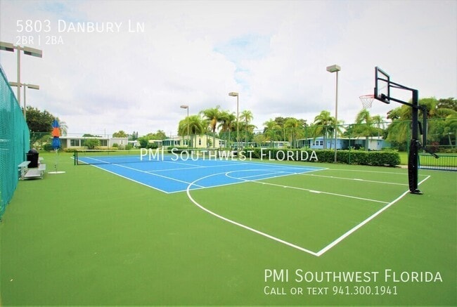 Building Photo - 5803 Danbury Ln