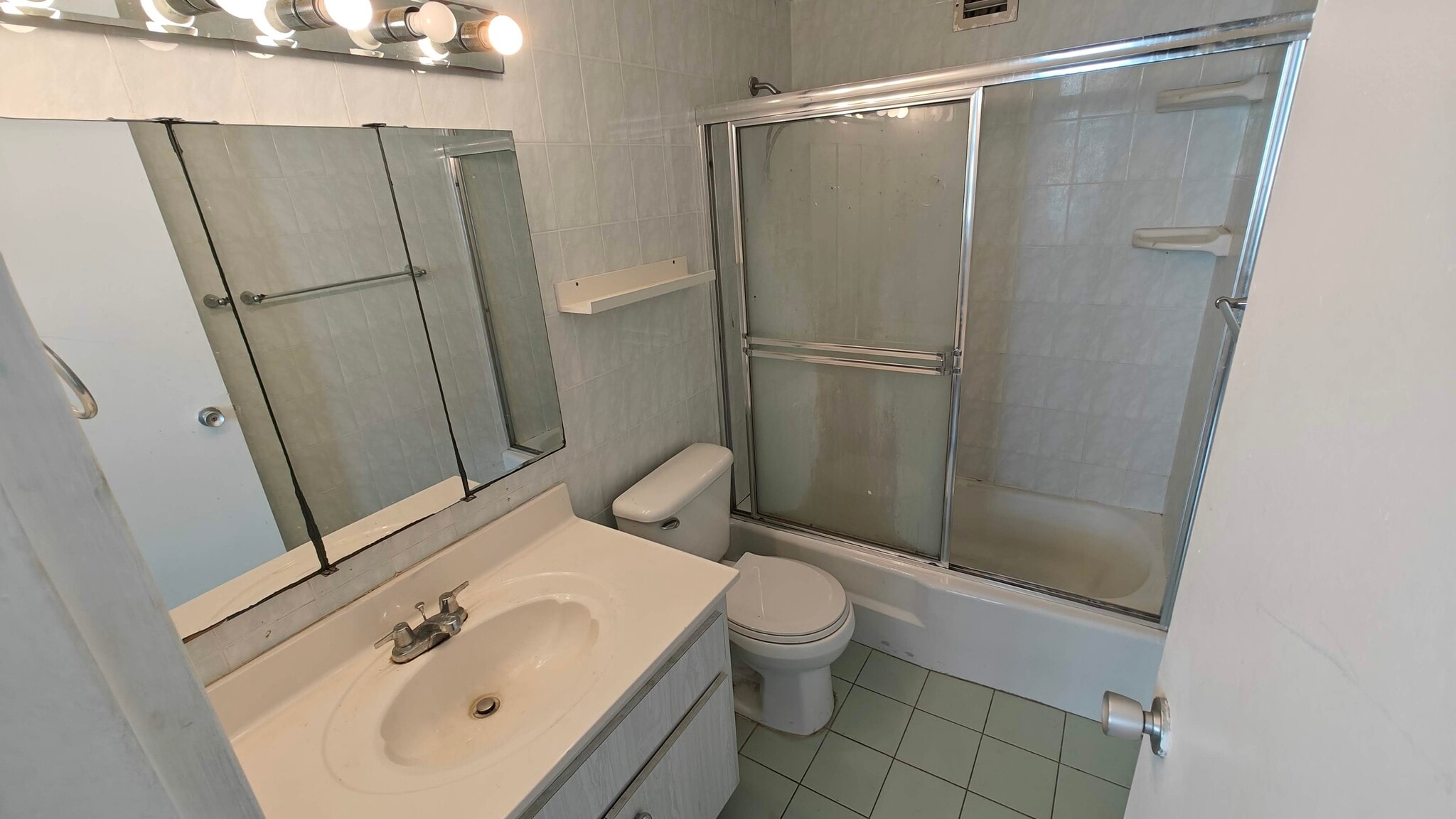 Building Photo - 999 Brickell Bay Dr