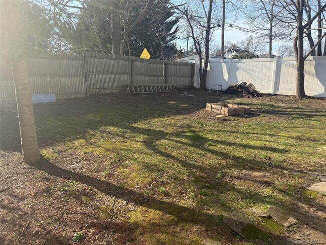 Building Photo - 53 King Rd