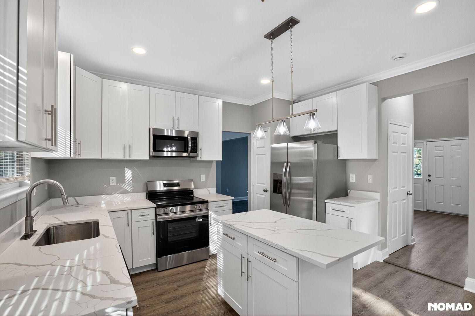 Building Photo - 7 Hickory St