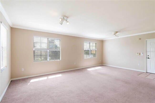 Building Photo - 1040 Villagio Cir