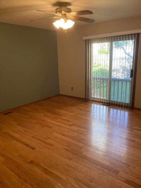 Building Photo - 5887 Granby Hill Dr
