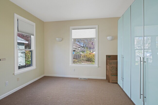 Building Photo - 8161 Ragle Pl