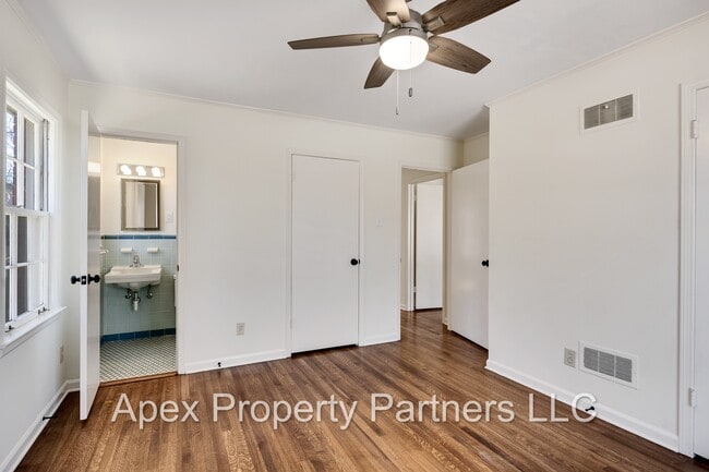 Building Photo - 5319 Chickasaw Rd