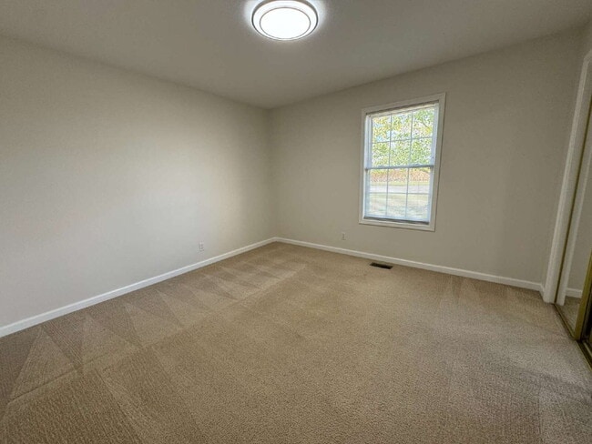 Building Photo - 4 Bedrooms, Big Yard & Top Schools – Don’t Miss This Chatham Beauty!