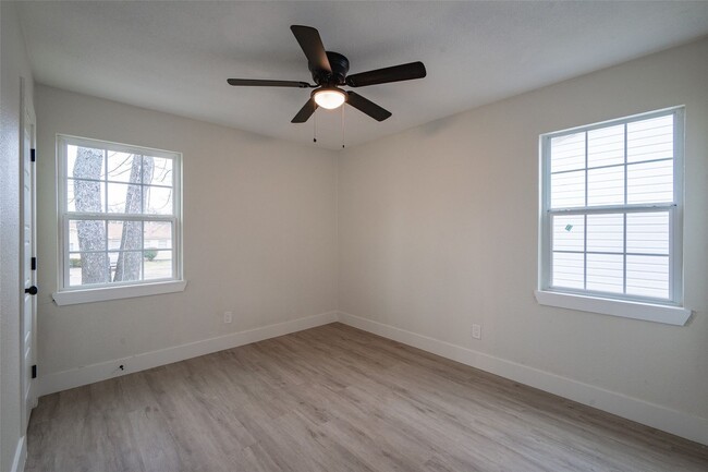 Building Photo - 2529 Wood Valley Dr