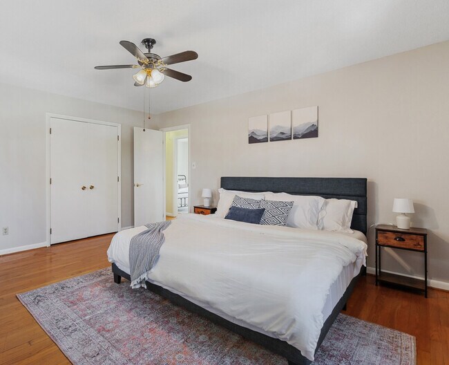 Building Photo - 750 SE Maynard Rd