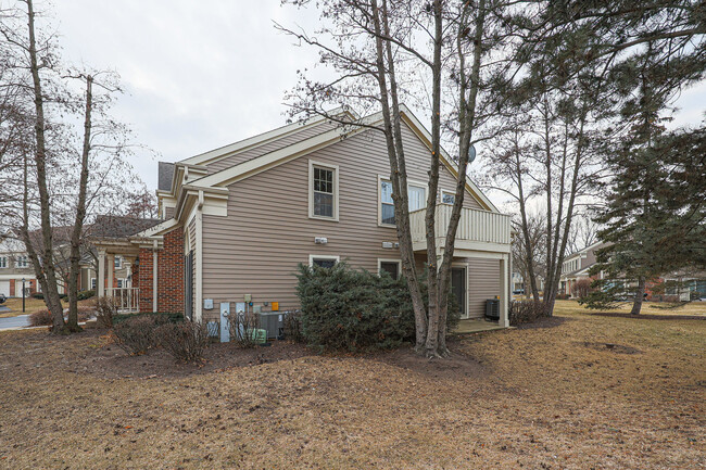 Building Photo - 1952 N Charter Point Dr