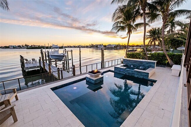 Building Photo - 459 20th Ave