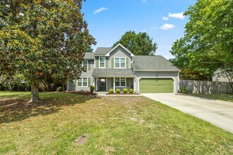 Building Photo - WOODLAKE