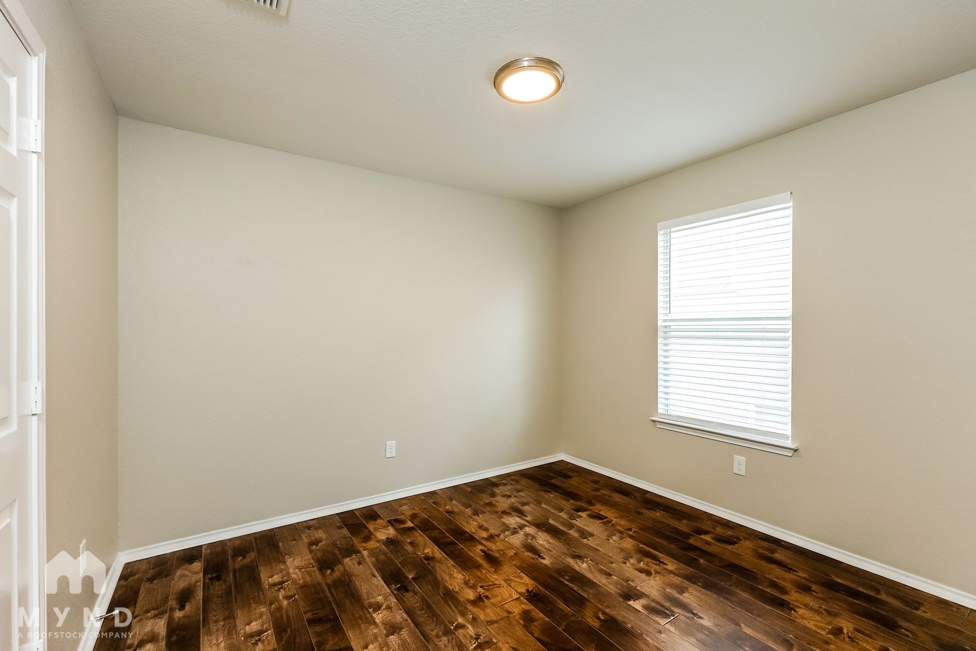 Building Photo - 11331 Fine Design