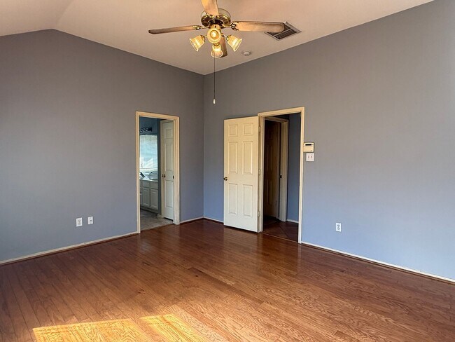 Building Photo - Room to Roam in Atascocita Park!