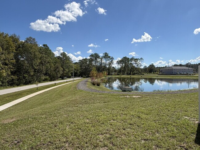 Building Photo - Brand New Townhome in Tara Serena – Gaines...