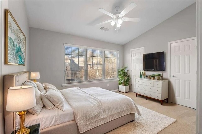 Building Photo - 1040 Liberty Pkwy NW