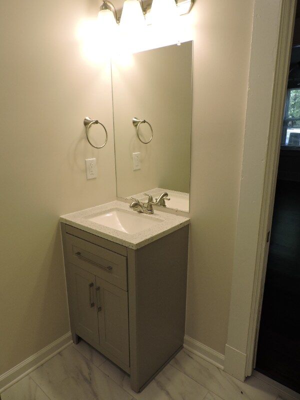 Building Photo - 414 S Reese St