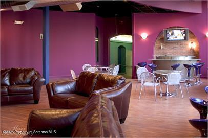 Building Photo - 800 James Ave