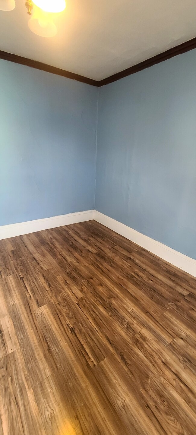 Building Photo - 33 Howard St