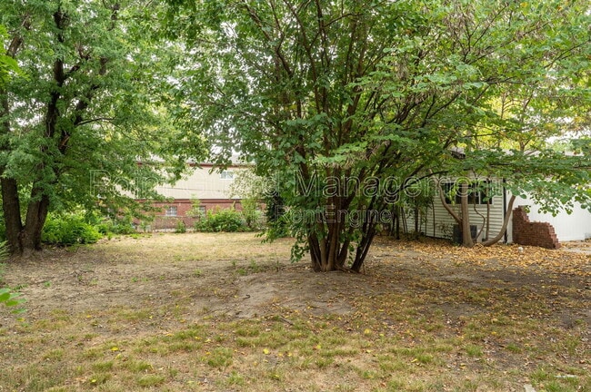 Building Photo - 1716 N Harvard Ave