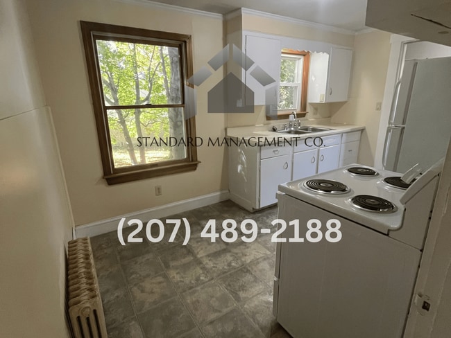 Building Photo - 4 Pierce St