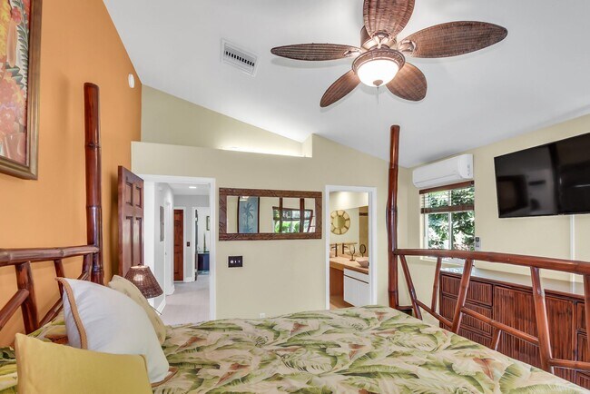 Building Photo - Pet Friendly, Fully Furnished Home in Keau...