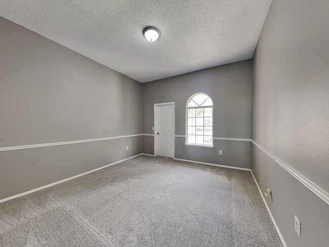Building Photo - 1735 White Heron Bay Cir