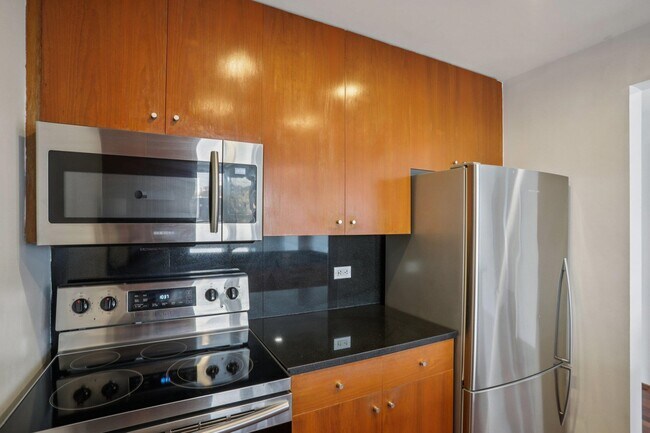 Building Photo - 3110 City Pl