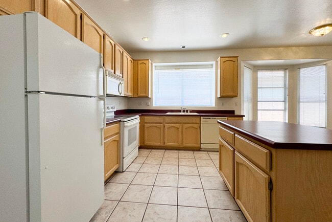 Building Photo - 3Bed/2Bath House at 63rd/Northern Ave! $19...