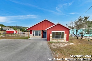 Building Photo - 2720 Golf Dr