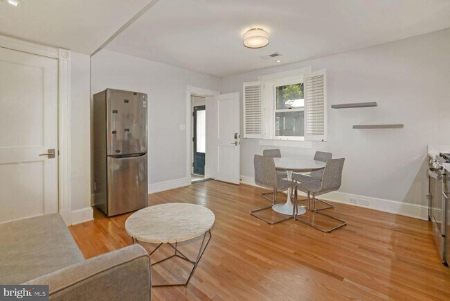 Building Photo - 3348 Prospect St NW