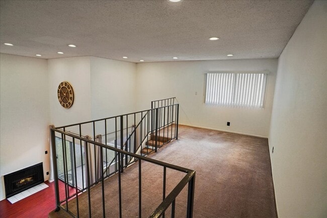 Building Photo - 1339 N Columbus Ave