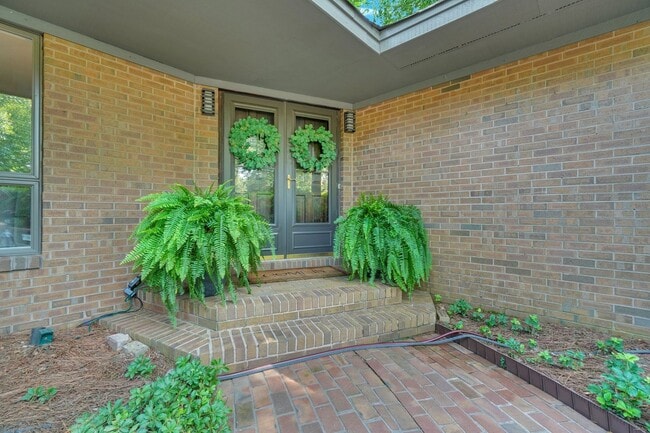 Building Photo - A Custom Home in Alanton - 1-Acre Wooded L...