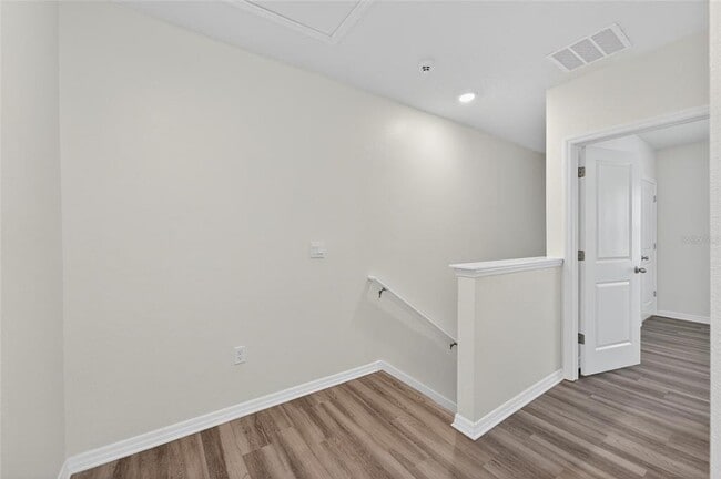 Building Photo - 5068 Captain Davis Dr