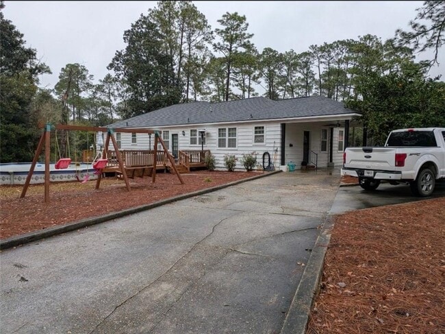Building Photo - 220 Dixie Dr